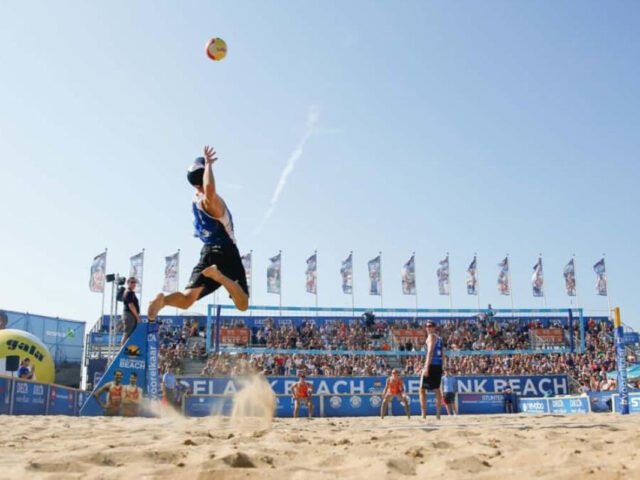 https://sportverlichting.com/wp-content/uploads/2022/07/NK-Beachvolleybal-sportverlichting-640x480.jpg